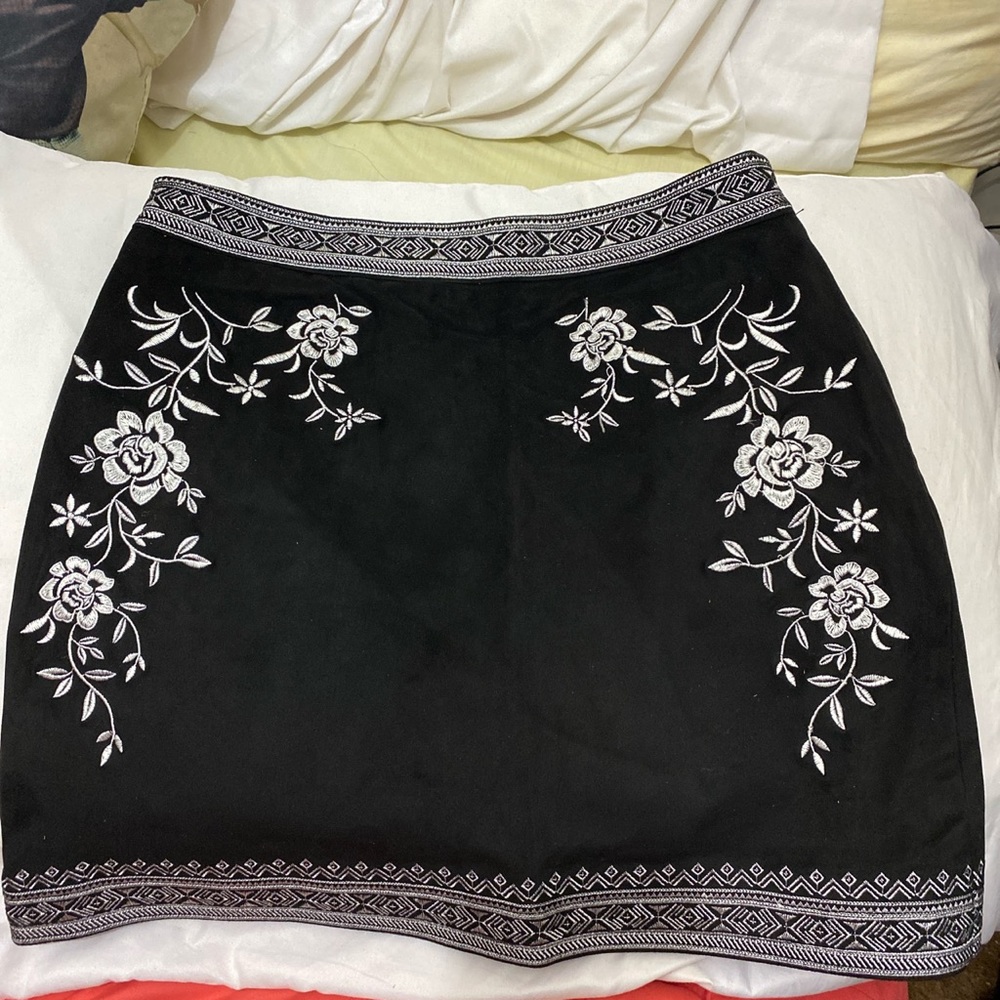Forever 21 black suede skirt